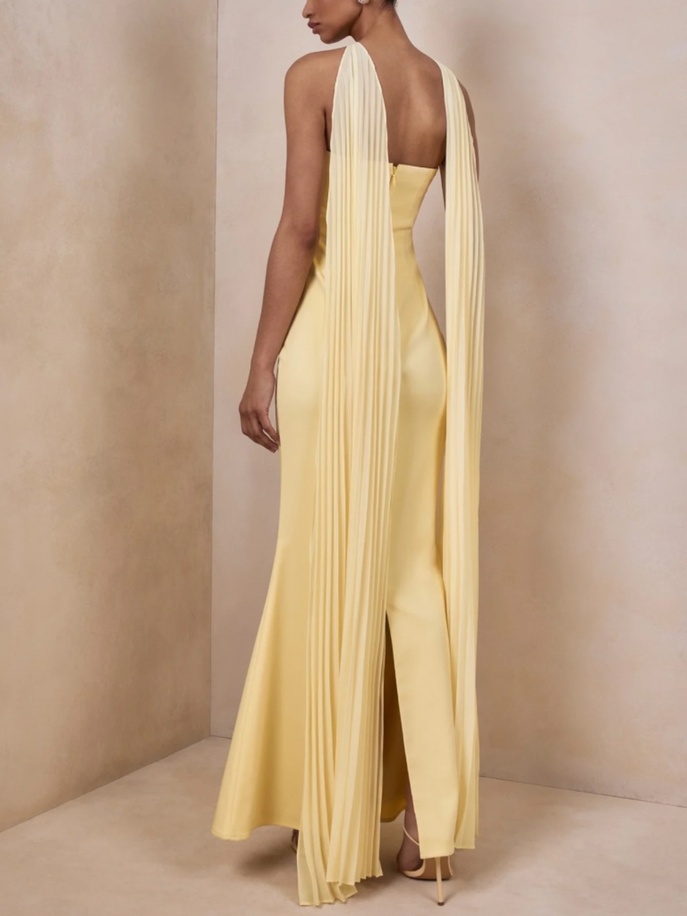 NWT “The Avery” Gown in Butter Yellow- Club London Gown size 2 and 6